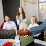 Công ty bảo lãnh thuê nhà Nhật và hoshounin: chọn cái nào?