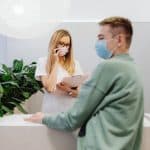 Đi khám bệnh ở Nhật: quy trình, chi phí và mẫu câu cần biết