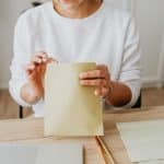 Khai người phụ thuộc ở Nhật: gửi tiền về có giảm thuế?