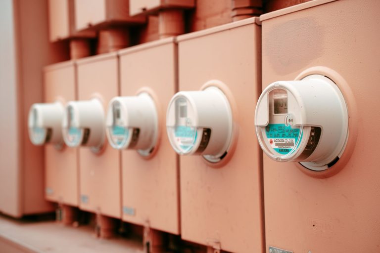 Cắt chi phí cố định ở Nhật: điện thoại, điện gas, nhà, bảo hiểm