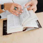 Dịch thuật Việt–Nhật: cách nhận việc và tính giá đúng