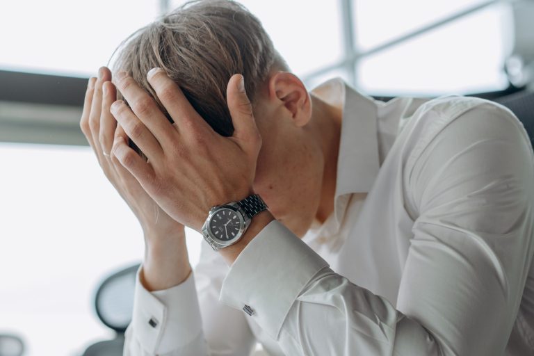 Làm hai công ty cùng lúc ở Nhật: giờ làm, bảo hiểm, thuế