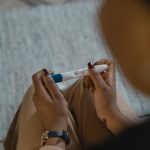 Que thử thai 2 vạch ở Nhật: việc đầu tiên cần làm